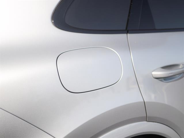 used 2025 Porsche Cayenne E-Hybrid car, priced at $107,498