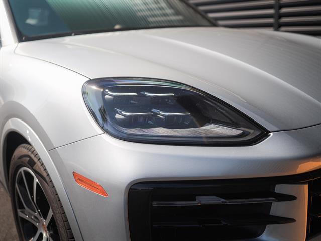 used 2025 Porsche Cayenne E-Hybrid car, priced at $107,498
