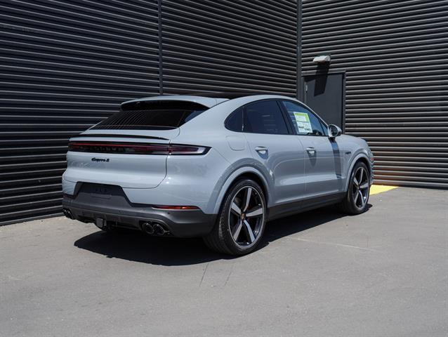 new 2025 Porsche Cayenne car, priced at $144,265