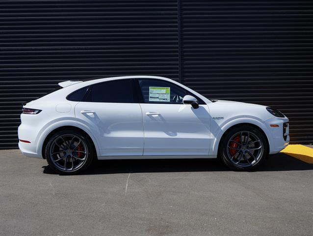 new 2025 Porsche Cayenne car, priced at $195,005