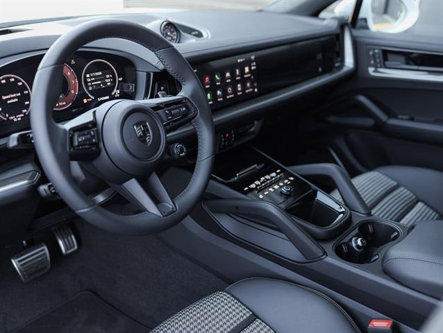 new 2025 Porsche Cayenne car, priced at $195,005