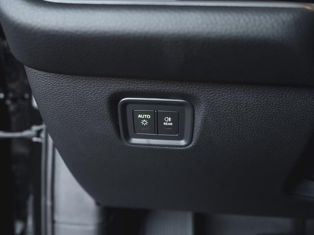 new 2025 Porsche Cayenne car, priced at $103,015