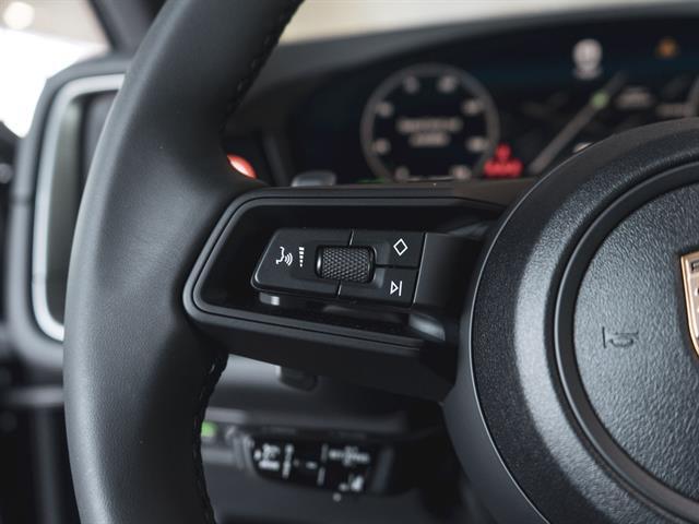 new 2025 Porsche Cayenne car, priced at $103,015