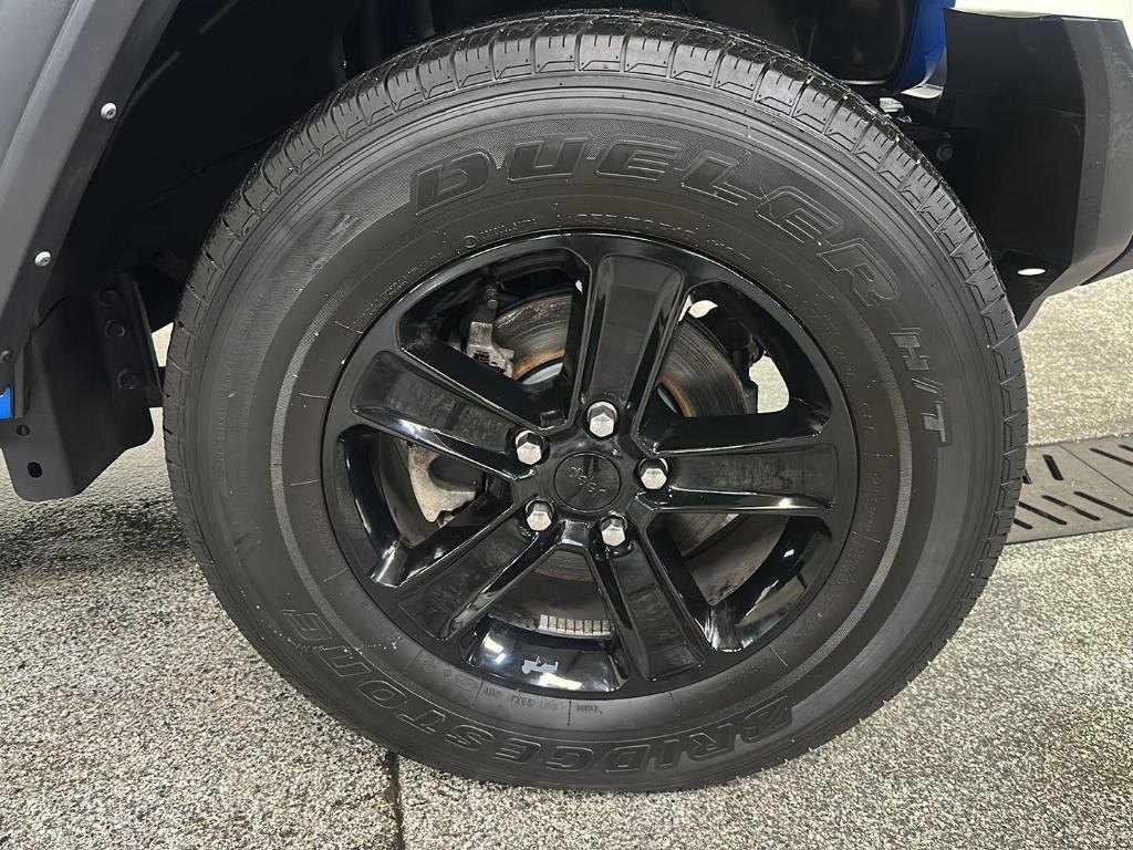 used 2022 Jeep Wrangler Unlimited car, priced at $32,299