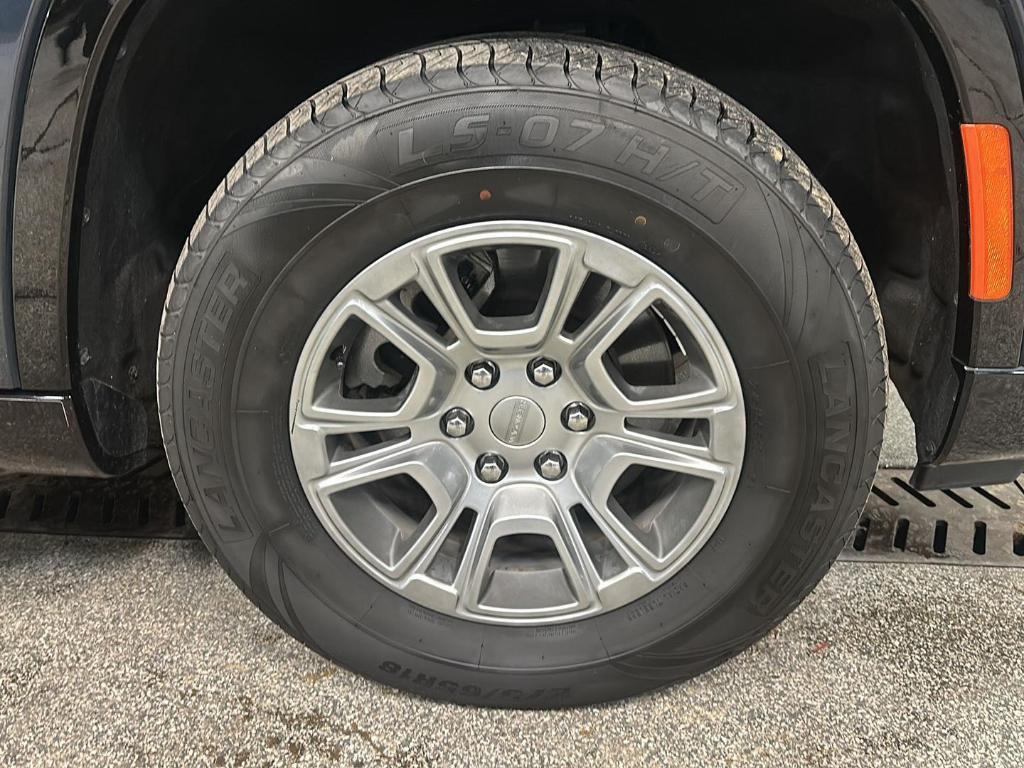 used 2023 Jeep Wagoneer car, priced at $41,499