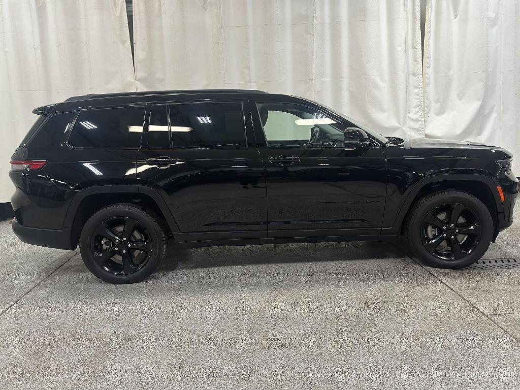 used 2022 Jeep Grand Cherokee L car, priced at $32,999