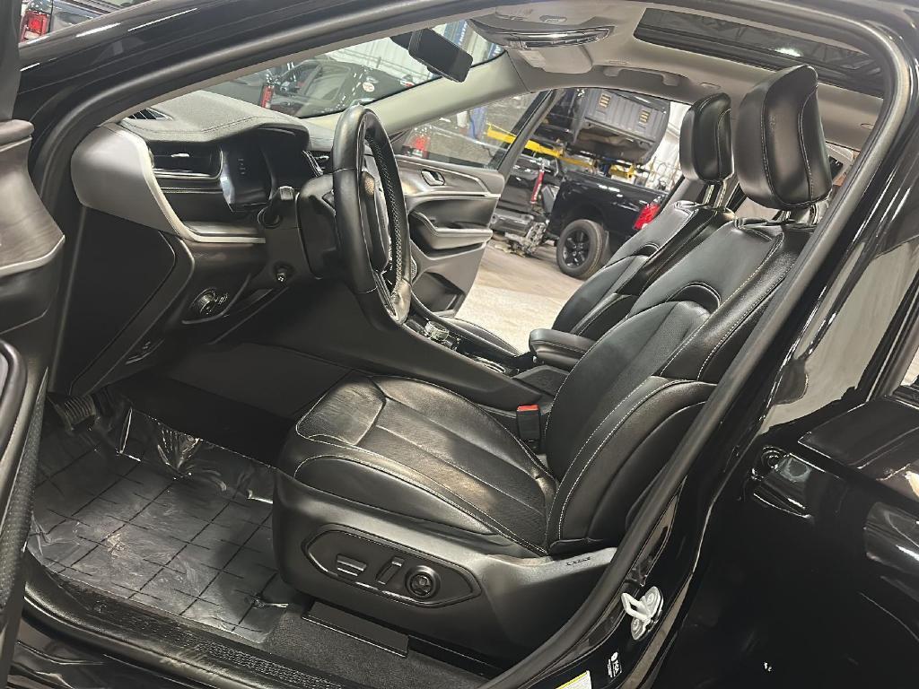 used 2022 Jeep Grand Cherokee L car, priced at $32,999