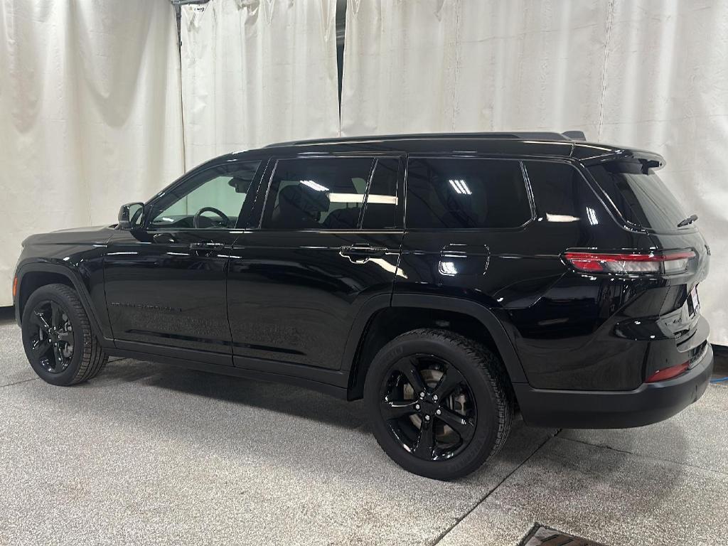 used 2022 Jeep Grand Cherokee L car, priced at $32,999