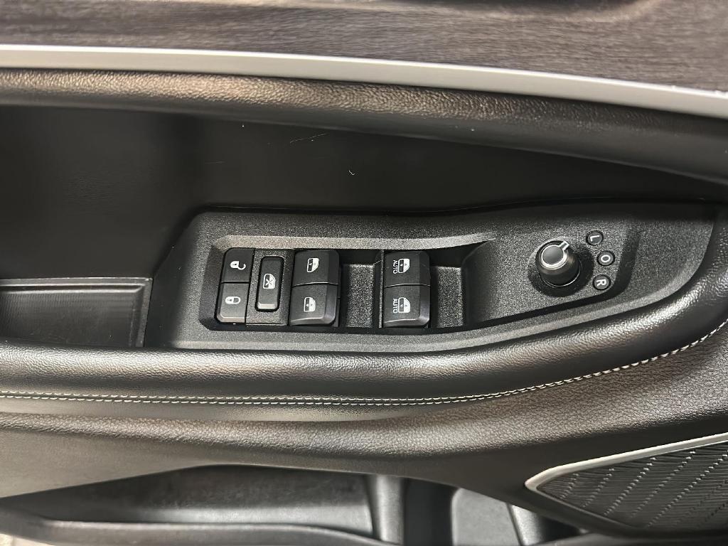 used 2022 Jeep Grand Cherokee L car, priced at $32,999