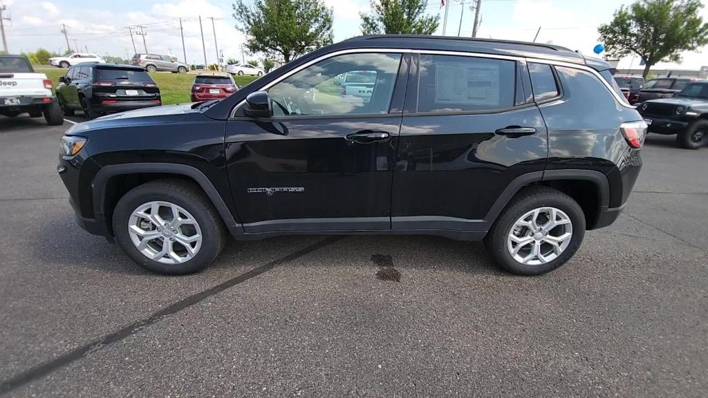 new 2024 Jeep Compass car, priced at $30,888