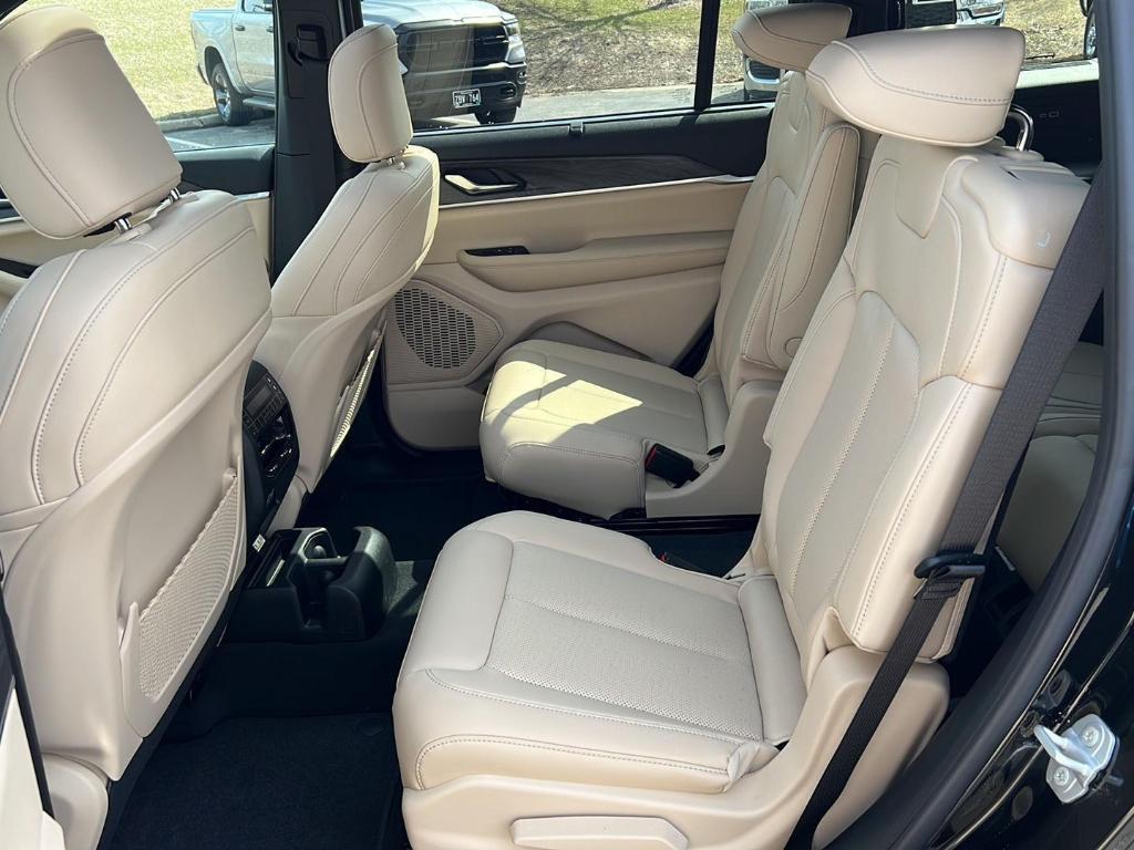 new 2025 Jeep Grand Cherokee L car, priced at $54,498