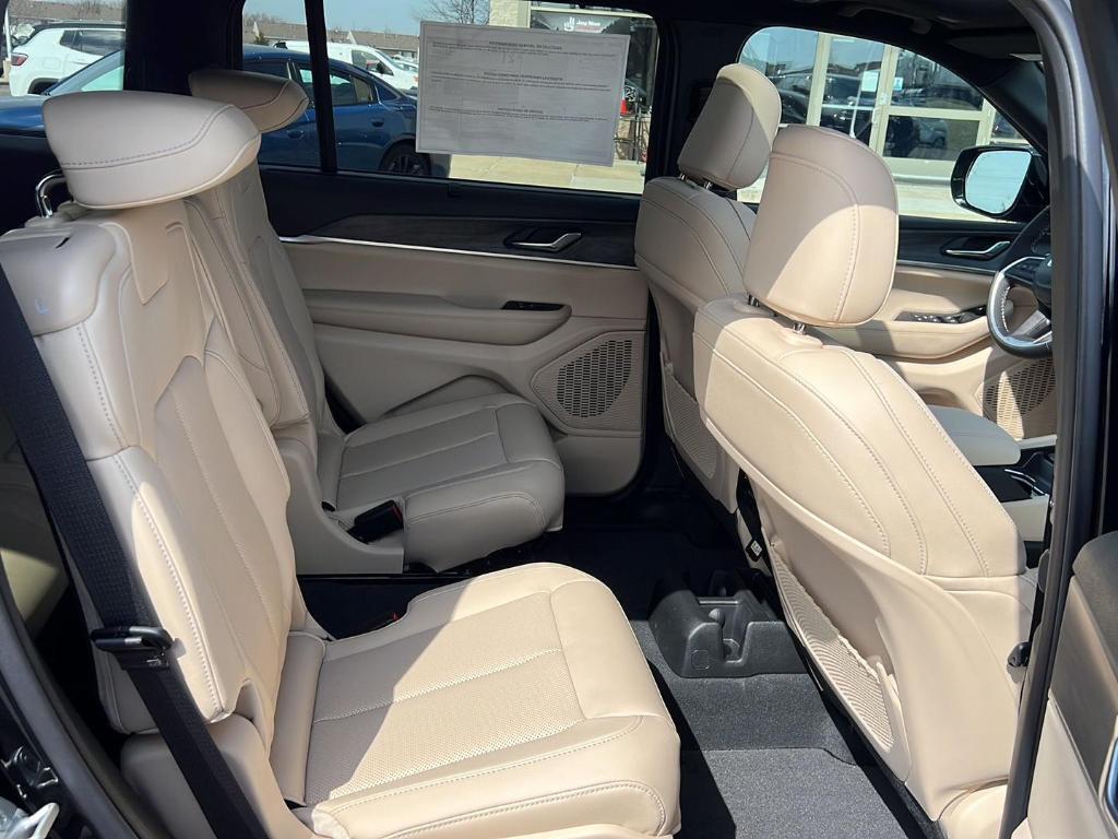 new 2025 Jeep Grand Cherokee L car, priced at $54,498