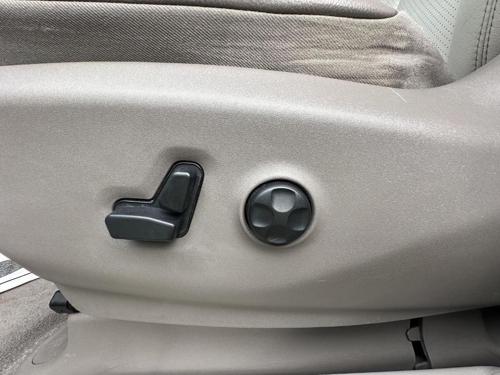 used 2018 Chrysler Pacifica car, priced at $14,988