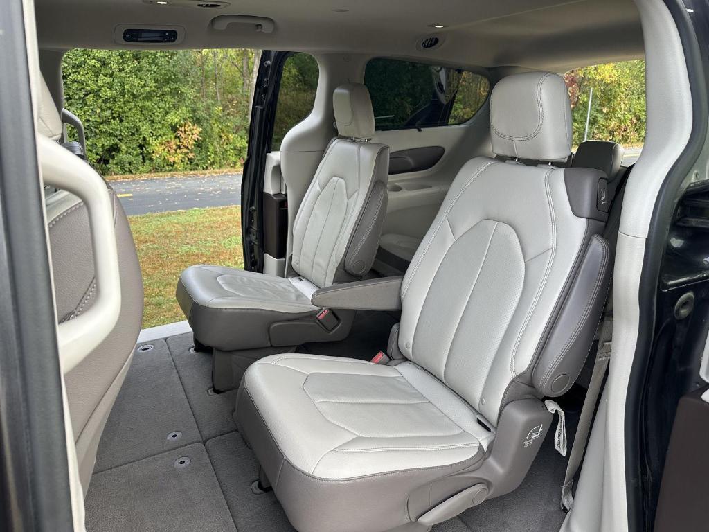 used 2018 Chrysler Pacifica car, priced at $14,988
