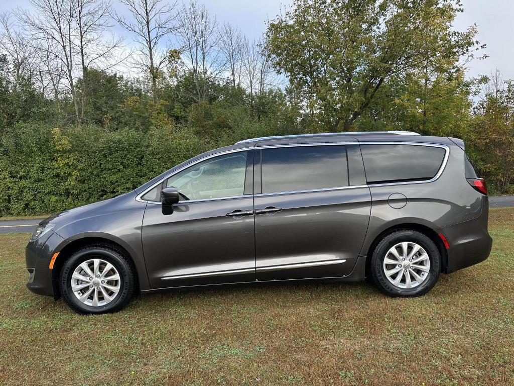 used 2018 Chrysler Pacifica car, priced at $14,988