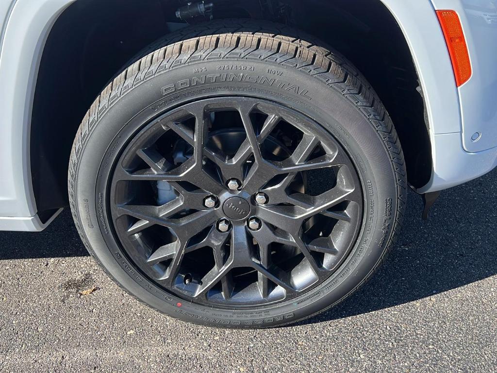 new 2025 Jeep Grand Cherokee car, priced at $66,212