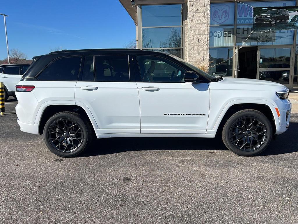 new 2025 Jeep Grand Cherokee car, priced at $66,212