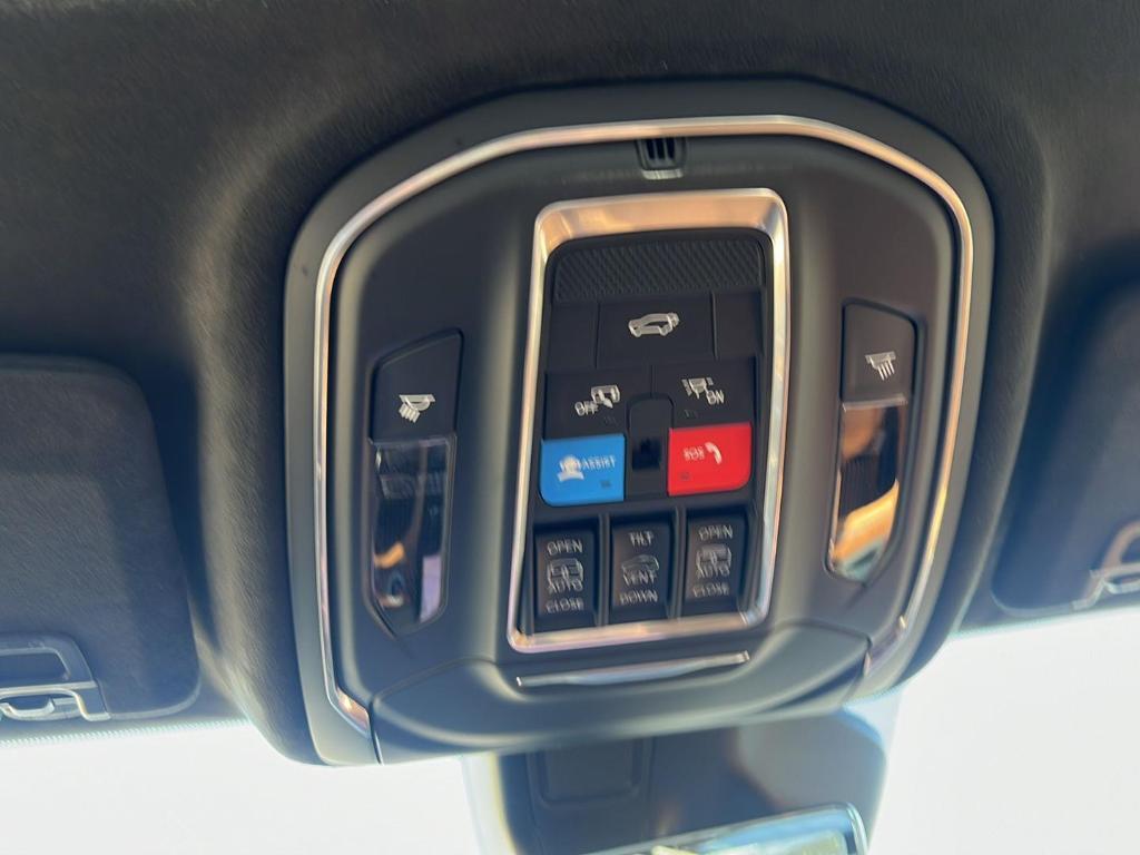 new 2025 Jeep Grand Cherokee car, priced at $66,212