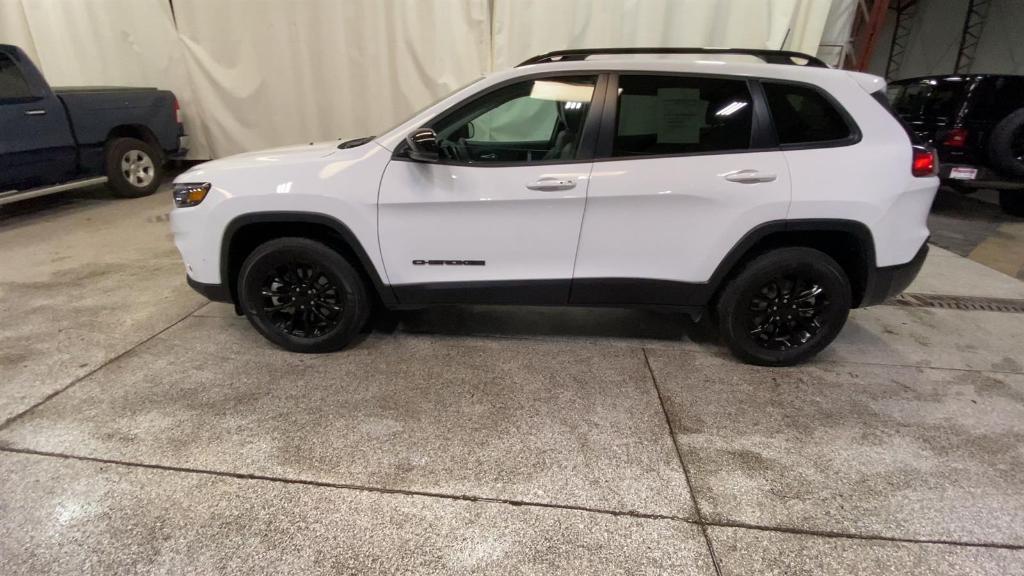 used 2023 Jeep Cherokee car, priced at $33,999