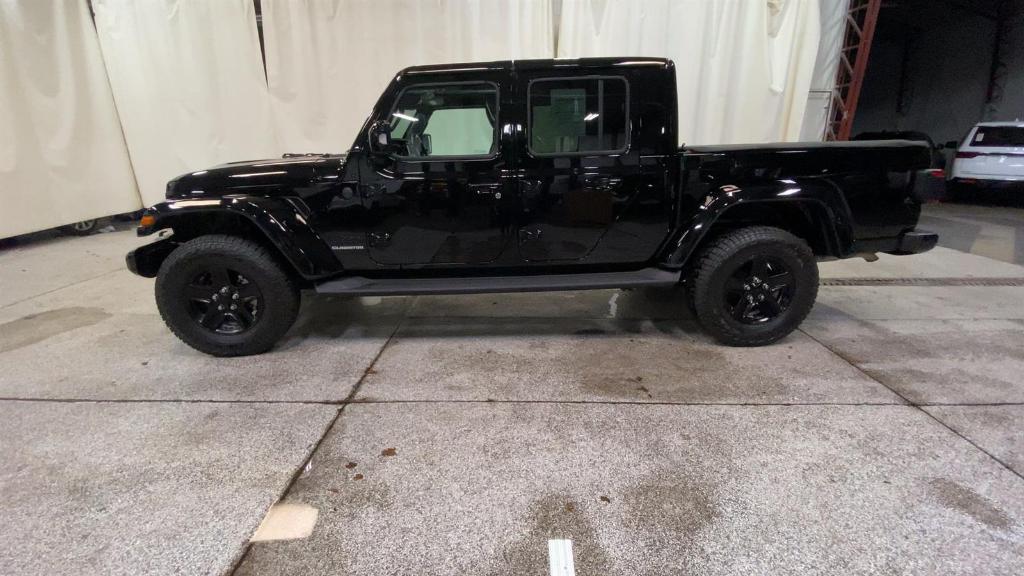 used 2022 Jeep Gladiator car, priced at $38,499