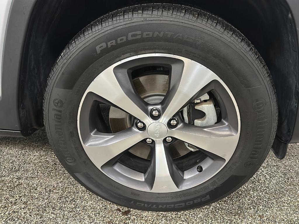 used 2022 Jeep Cherokee car, priced at $26,499