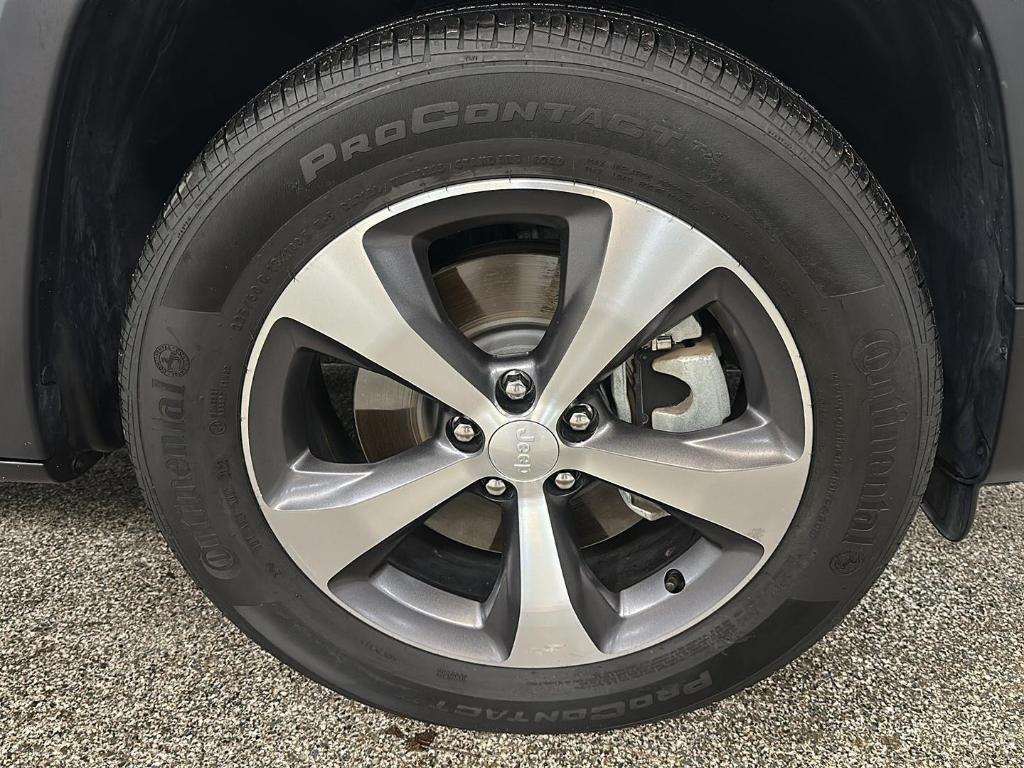 used 2022 Jeep Cherokee car, priced at $26,499