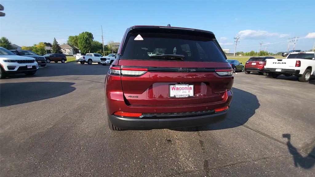 new 2024 Jeep Grand Cherokee car, priced at $42,489