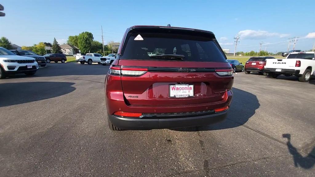 new 2024 Jeep Grand Cherokee car, priced at $43,240