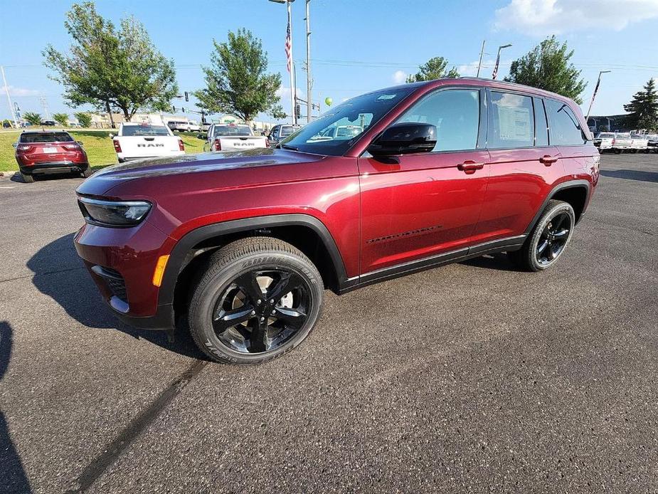 new 2024 Jeep Grand Cherokee car, priced at $43,240