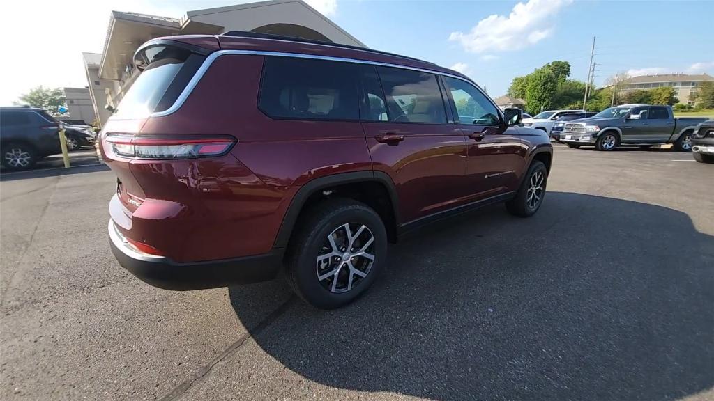 new 2024 Jeep Grand Cherokee L car, priced at $45,692