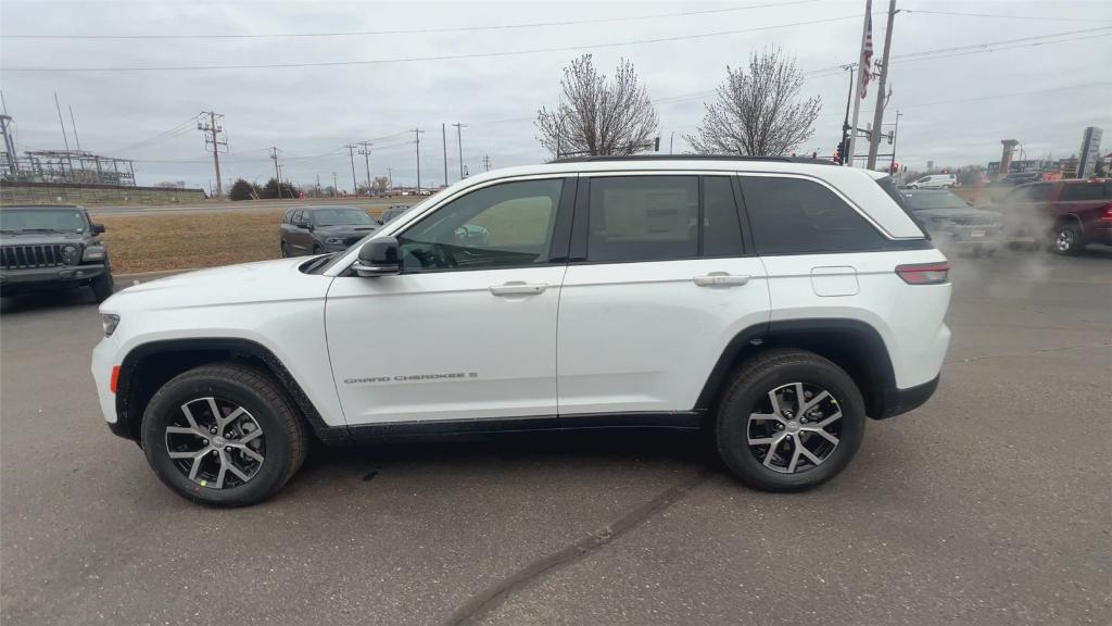 new 2025 Jeep Grand Cherokee car, priced at $46,866