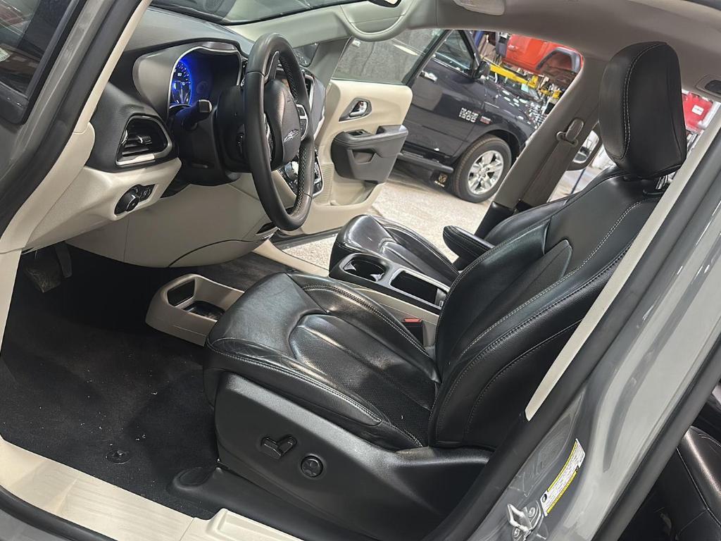 used 2022 Chrysler Pacifica car, priced at $22,999