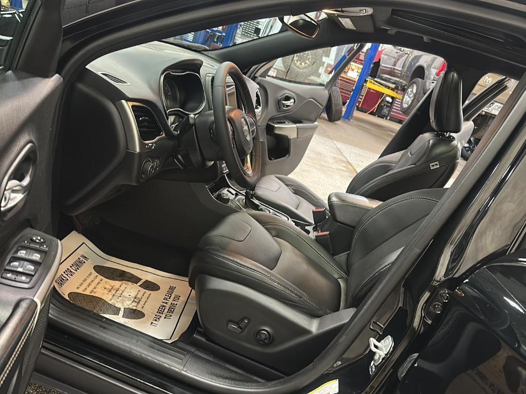 used 2021 Jeep Cherokee car, priced at $24,999