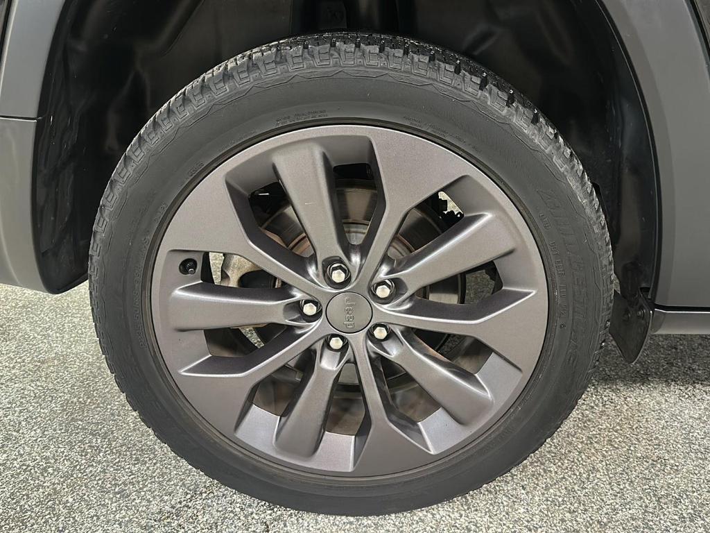 used 2021 Jeep Cherokee car, priced at $24,999