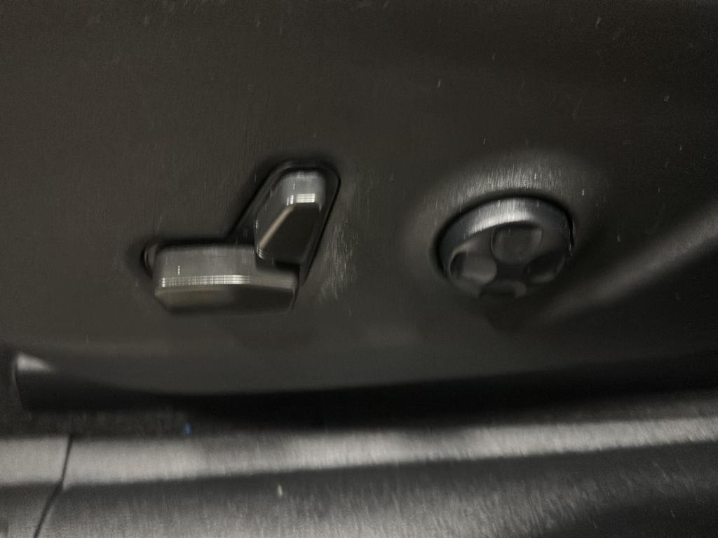 used 2021 Jeep Cherokee car, priced at $24,999