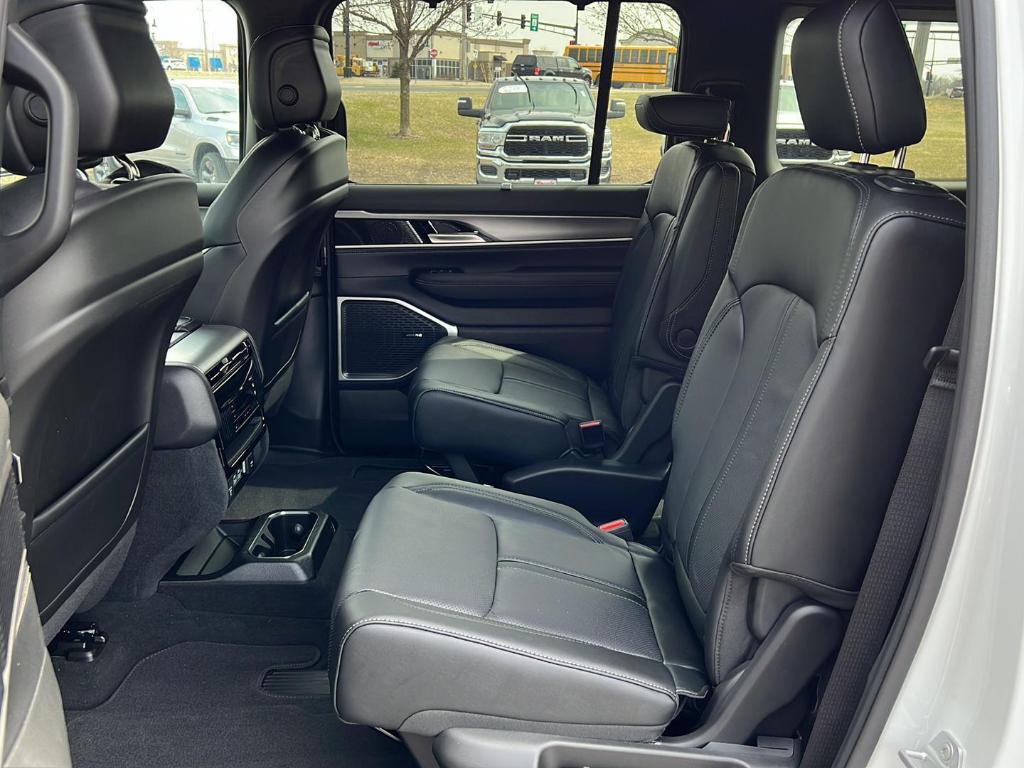 new 2025 Jeep Wagoneer car, priced at $76,080