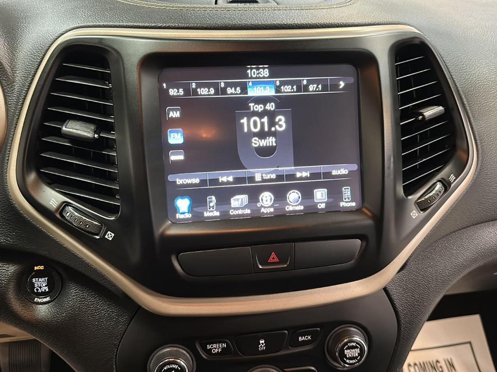 used 2015 Jeep Cherokee car, priced at $10,488