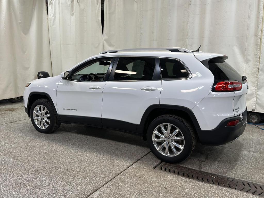 used 2015 Jeep Cherokee car, priced at $10,488