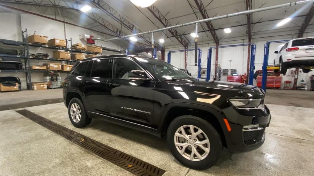 used 2022 Jeep Grand Cherokee car, priced at $33,999