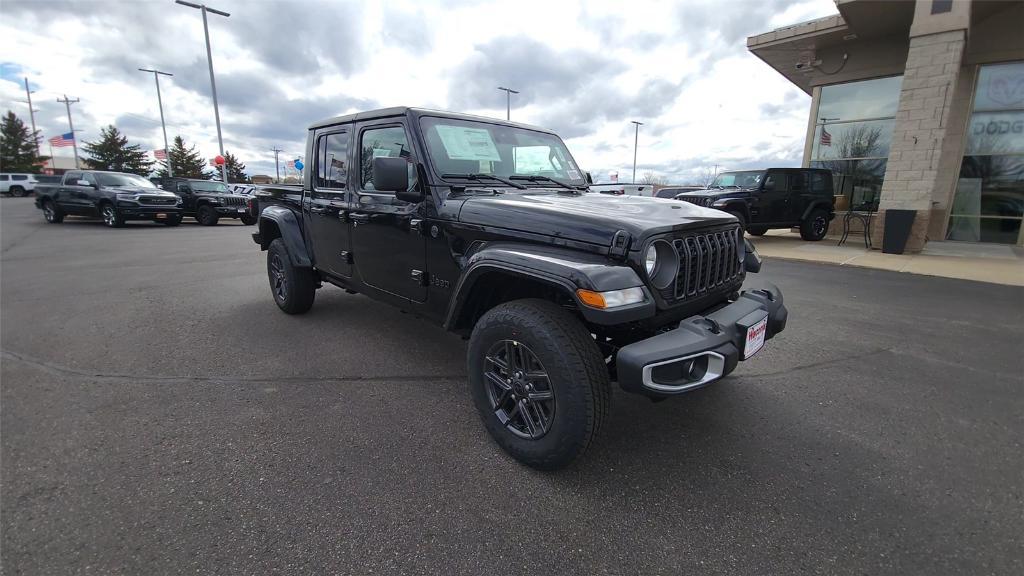 new 2024 Jeep Gladiator car, priced at $42,655