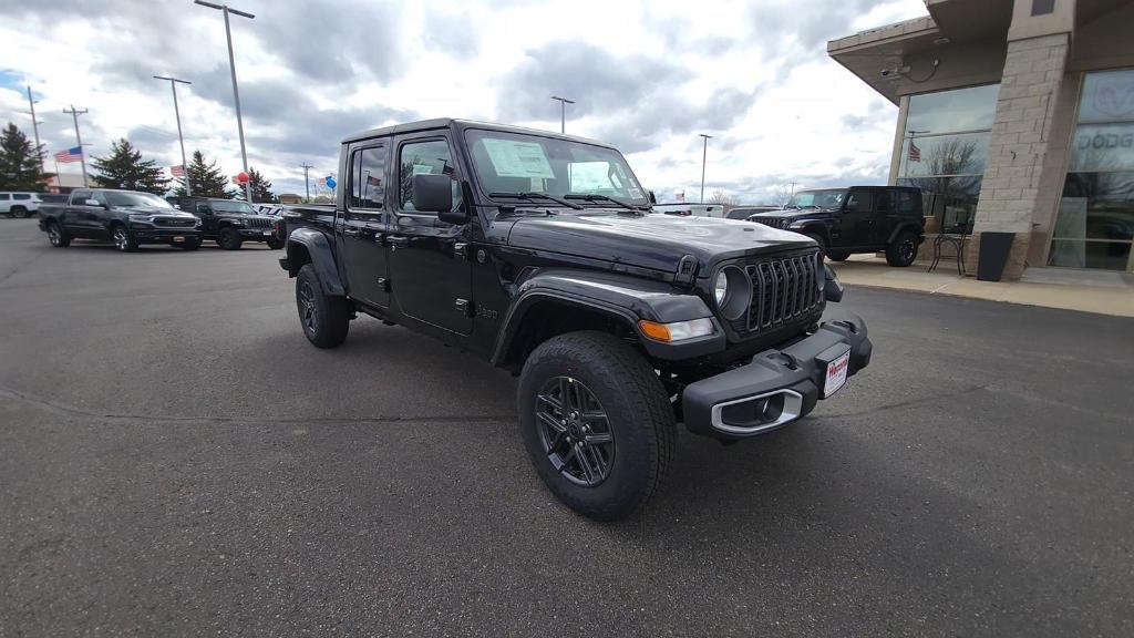 new 2024 Jeep Gladiator car, priced at $45,160