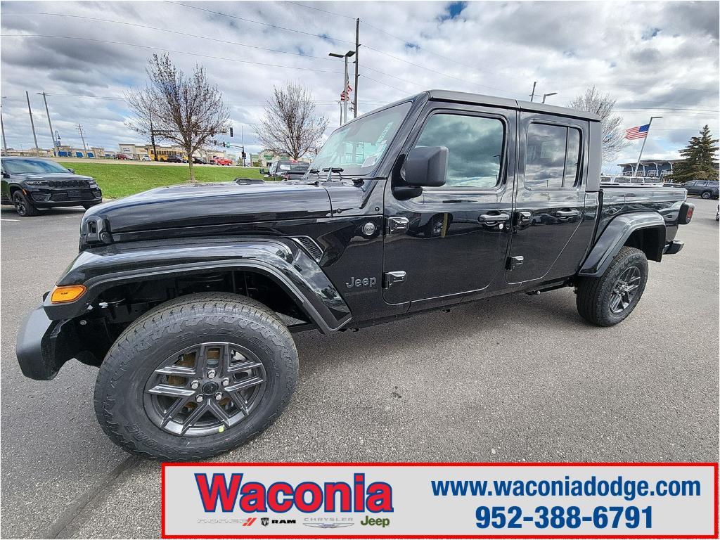 new 2024 Jeep Gladiator car, priced at $42,655