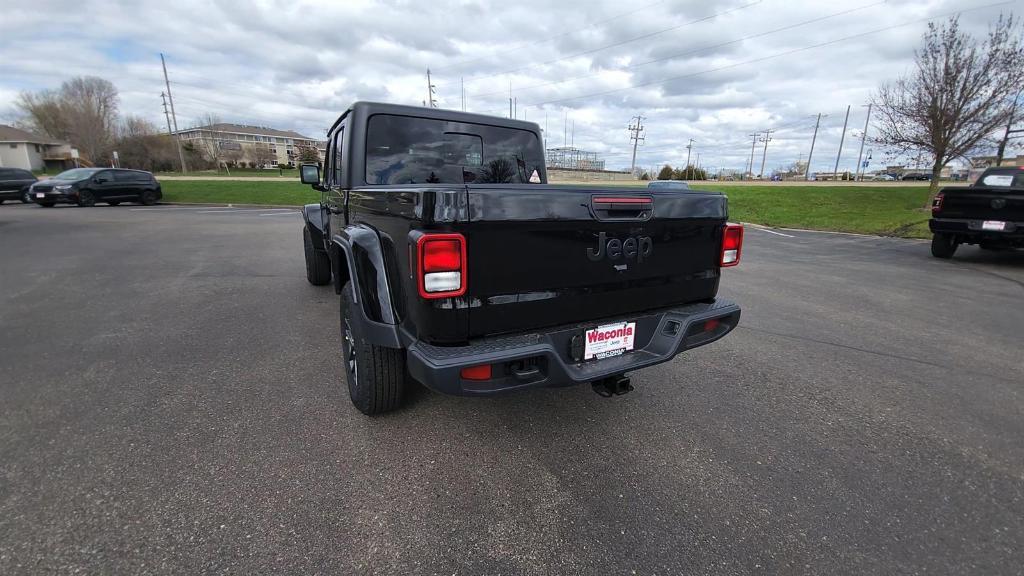 new 2024 Jeep Gladiator car, priced at $45,160