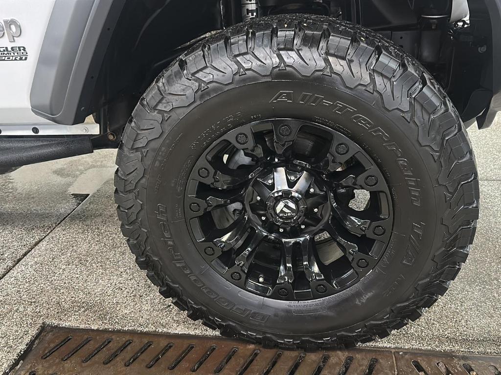used 2018 Jeep Wrangler Unlimited car, priced at $25,999