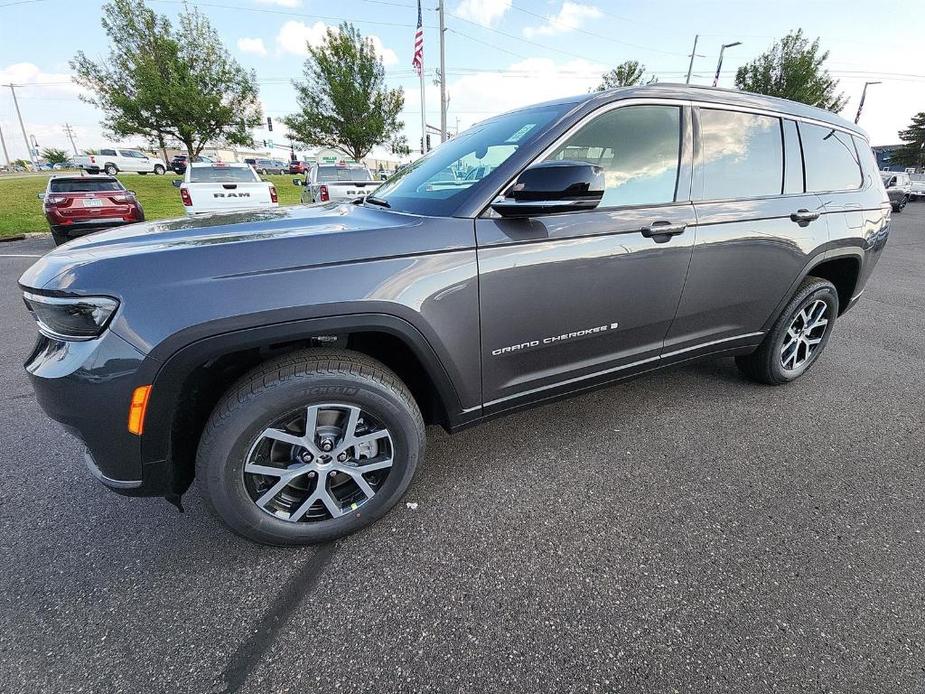 new 2024 Jeep Grand Cherokee L car, priced at $44,439