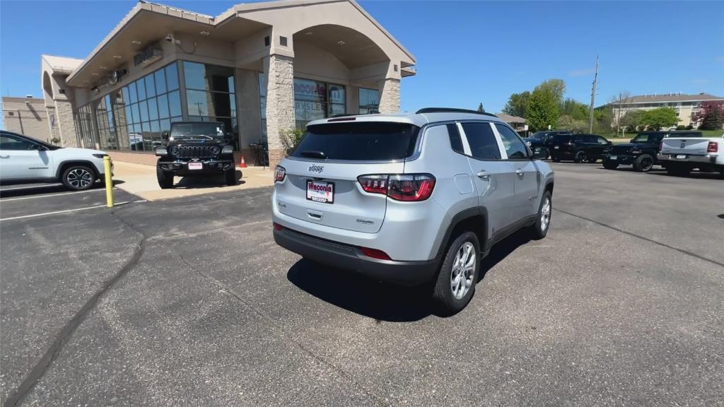 new 2024 Jeep Compass car, priced at $29,288