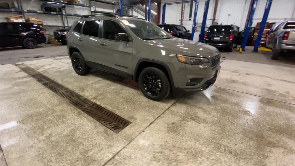 used 2023 Jeep Cherokee car, priced at $31,999