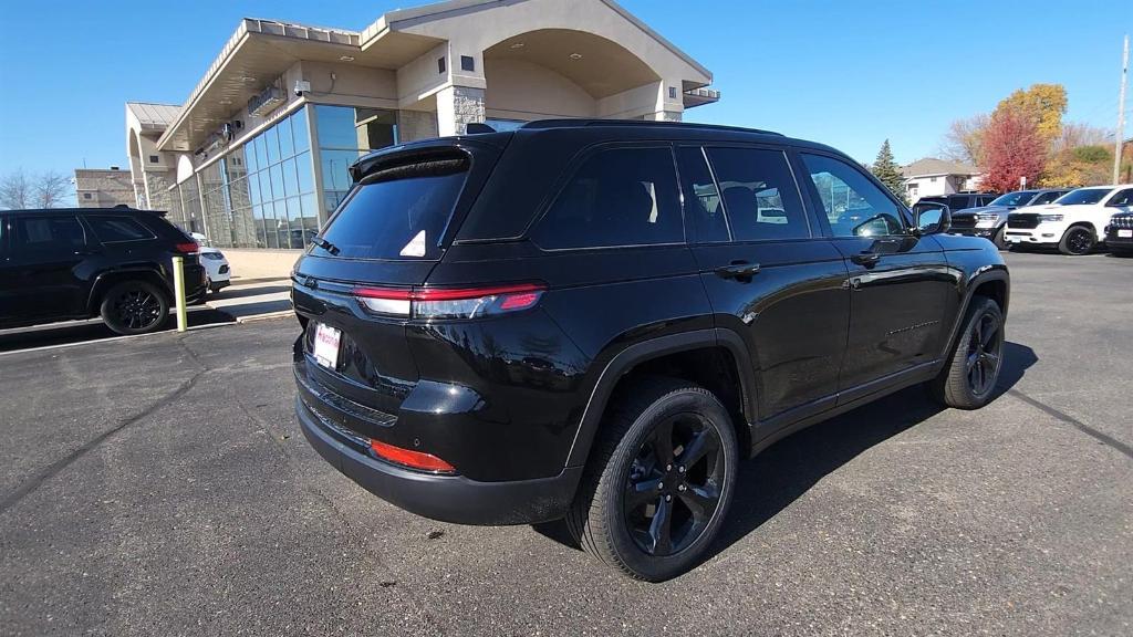 new 2025 Jeep Grand Cherokee car, priced at $50,855