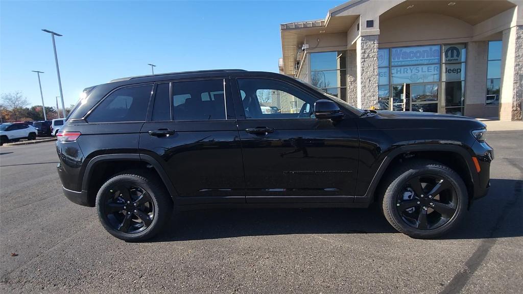 new 2025 Jeep Grand Cherokee car, priced at $49,155