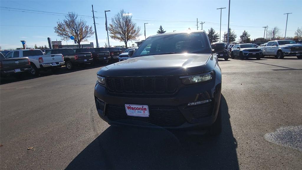 new 2025 Jeep Grand Cherokee car, priced at $49,155